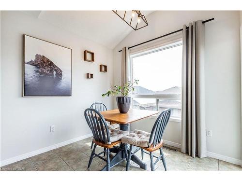 5 Davison Drive, Guelph, ON - Indoor Photo Showing Dining Room