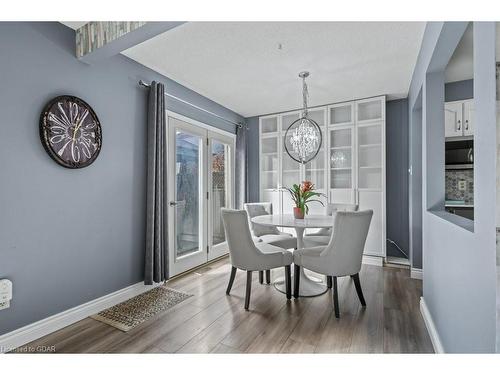 571 Edinburgh Road S, Guelph, ON - Indoor Photo Showing Dining Room