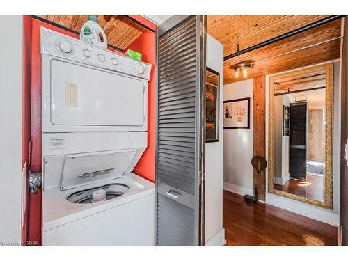 302-26 Ontario Street, Guelph, ON - Indoor Photo Showing Laundry Room