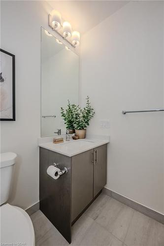 Ph114-9000 Jane Street, Concord, ON - Indoor Photo Showing Bathroom