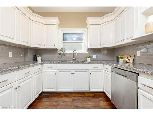 274 Alma Street, Rockwood, ON - Indoor Photo Showing Kitchen