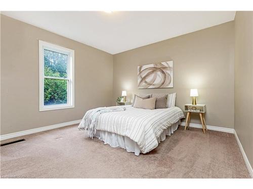 274 Alma Street, Rockwood, ON - Indoor Photo Showing Bedroom