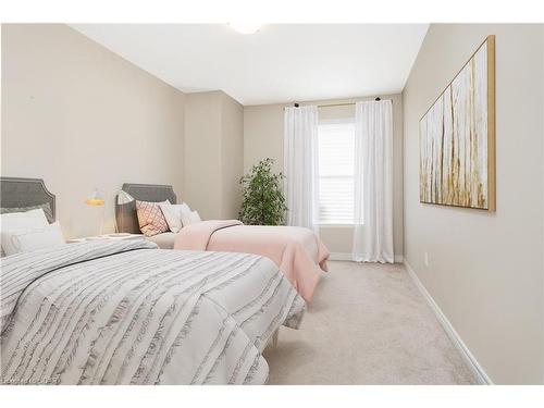 274 Alma Street, Rockwood, ON - Indoor Photo Showing Bedroom