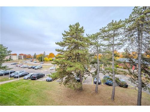 511-105 Conroy Crescent, Guelph, ON - Outdoor With View