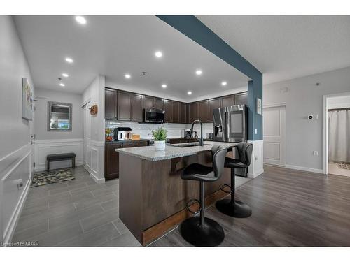 423-1440 Gordon Street, Guelph, ON - Indoor Photo Showing Kitchen With Upgraded Kitchen