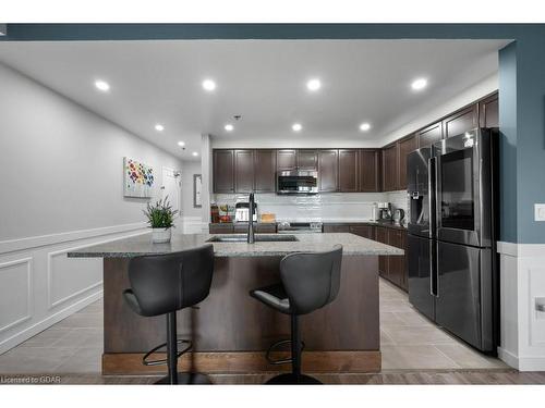 423-1440 Gordon Street, Guelph, ON - Indoor Photo Showing Kitchen With Upgraded Kitchen