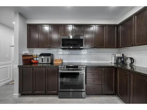 423-1440 Gordon Street, Guelph, ON - Indoor Photo Showing Kitchen