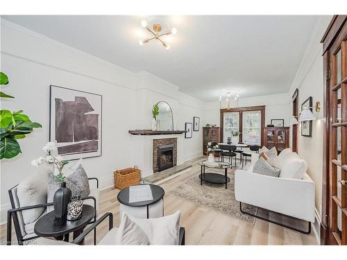 7 Meadowview Avenue, Guelph, ON - Indoor Photo Showing Living Room With Fireplace