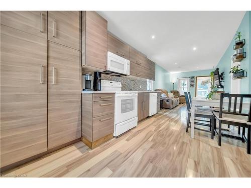 42 Mccormick Street, Welland, ON - Indoor Photo Showing Kitchen