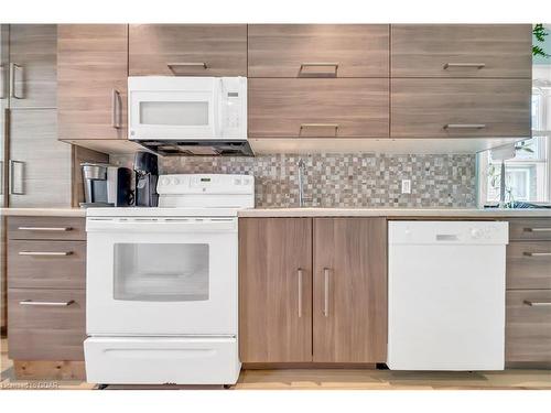 42 Mccormick Street, Welland, ON - Indoor Photo Showing Kitchen