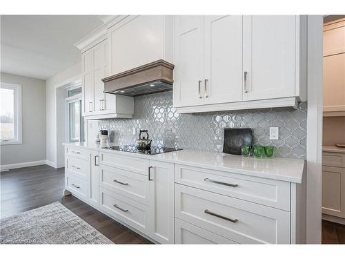 101058 Side Road 10, Belwood, ON - Indoor Photo Showing Kitchen With Upgraded Kitchen