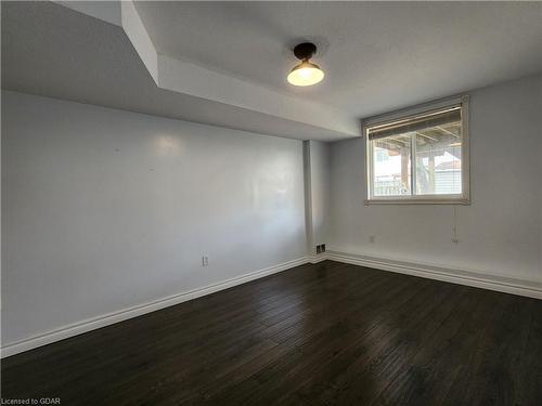 17 Boulder Crescent, Guelph, ON - Indoor Photo Showing Other Room