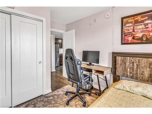 408-104 Summit Ridge Drive, Guelph, ON - Indoor Photo Showing Office