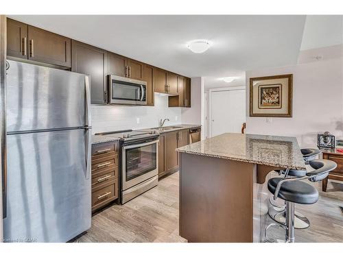 408-104 Summit Ridge Drive, Guelph, ON - Indoor Photo Showing Kitchen