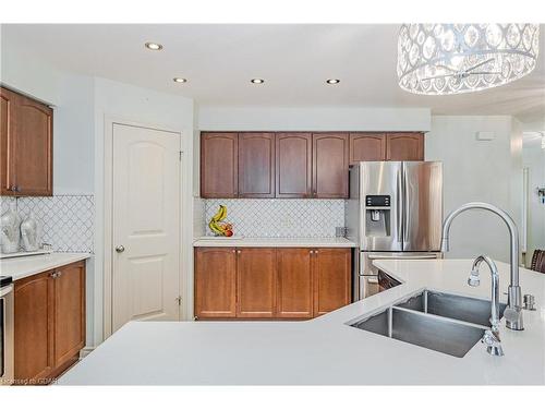 312 Colonial Drive, Guelph, ON - Indoor Photo Showing Kitchen With Double Sink