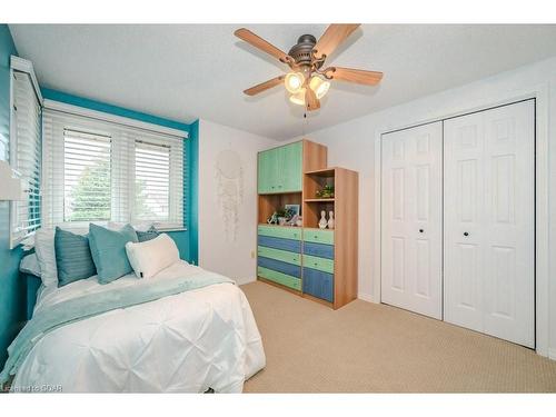 15 Wiltshire Place, Guelph, ON - Indoor Photo Showing Bedroom