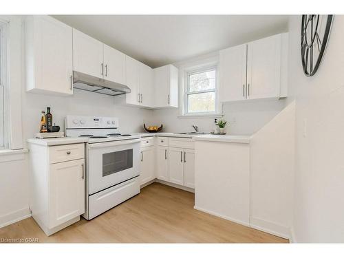 80 York Road, Guelph, ON - Indoor Photo Showing Kitchen