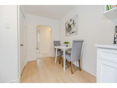 80 York Road, Guelph, ON - Indoor Photo Showing Dining Room