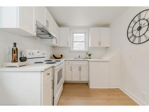 80 York Road, Guelph, ON - Indoor Photo Showing Kitchen