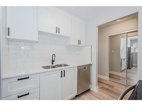 204-10 Glenbrook Drive, Guelph, ON - Indoor Photo Showing Kitchen With Double Sink With Upgraded Kitchen