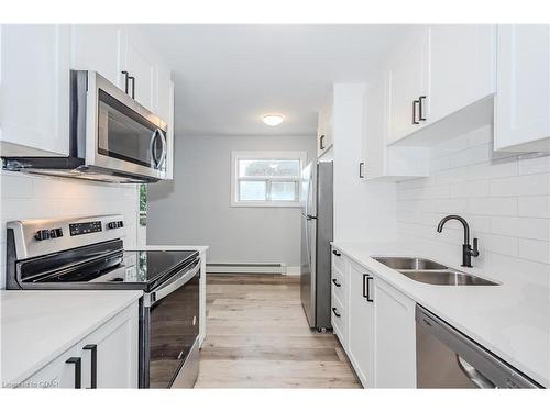 204-10 Glenbrook Drive, Guelph, ON - Indoor Photo Showing Kitchen With Double Sink With Upgraded Kitchen