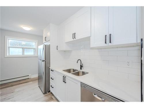 204-10 Glenbrook Drive, Guelph, ON - Indoor Photo Showing Kitchen With Double Sink With Upgraded Kitchen