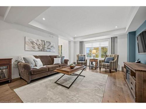 15 Jeffrey Drive, Guelph, ON - Indoor Photo Showing Living Room With Fireplace