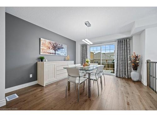 15 Jeffrey Drive, Guelph, ON - Indoor Photo Showing Dining Room