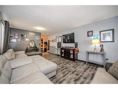 400 Starwood Drive, Guelph, ON - Indoor Photo Showing Bedroom