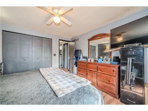 400 Starwood Drive, Guelph, ON - Indoor Photo Showing Bedroom