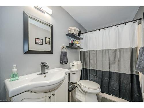 400 Starwood Drive, Guelph, ON - Indoor Photo Showing Bathroom