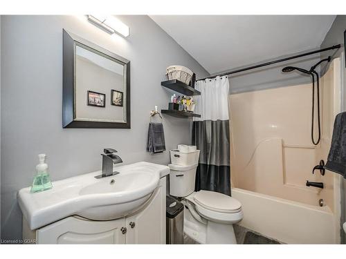 400 Starwood Drive, Guelph, ON - Indoor Photo Showing Bathroom