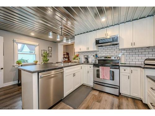 30 Huron Street, Guelph, ON - Indoor Photo Showing Kitchen