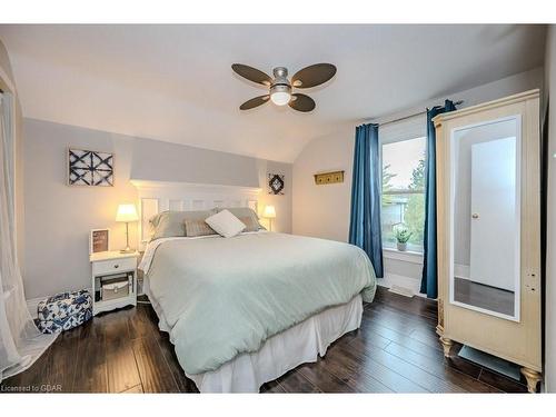 30 Huron Street, Guelph, ON - Indoor Photo Showing Bedroom