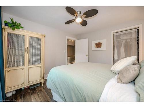 30 Huron Street, Guelph, ON - Indoor Photo Showing Bedroom