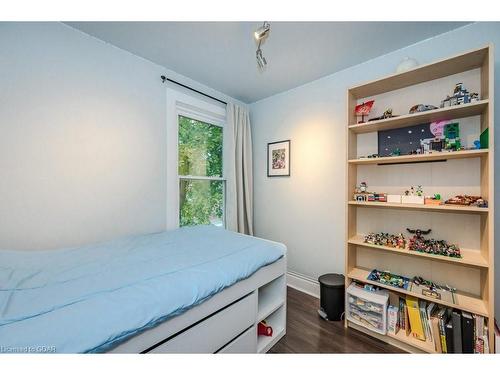 30 Huron Street, Guelph, ON - Indoor Photo Showing Bedroom