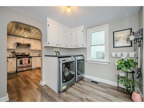 30 Huron Street, Guelph, ON - Indoor Photo Showing Laundry Room