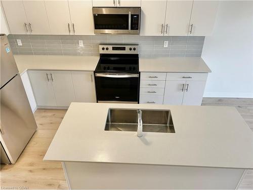 11 Cherry Hill Lane Lane, Barrie, ON - Indoor Photo Showing Kitchen With Double Sink