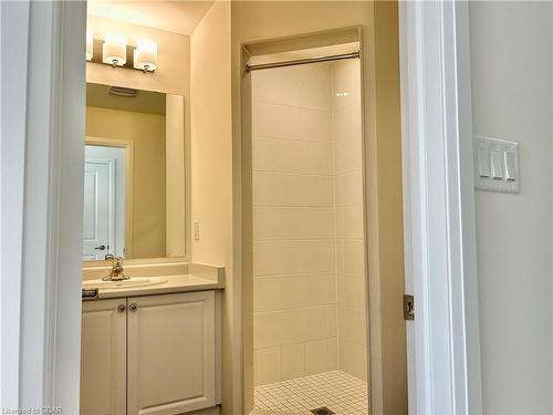 11 Cherry Hill Lane Lane, Barrie, ON - Indoor Photo Showing Bathroom