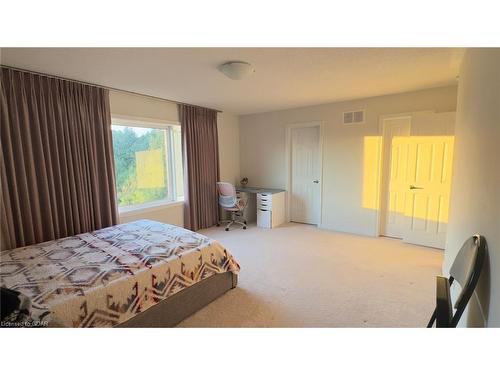 184 Edgar Bonner Avenue Avenue, Guelph/Eramosa, ON - Indoor Photo Showing Bedroom