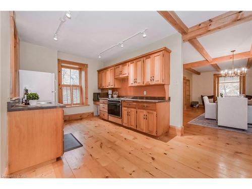 179 Garafraxa Street E, Fergus, ON - Indoor Photo Showing Kitchen