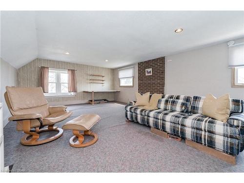 179 Garafraxa Street E, Fergus, ON - Indoor Photo Showing Living Room