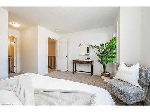 5-41 Fieldstone Lane, Elora, ON - Indoor Photo Showing Bedroom