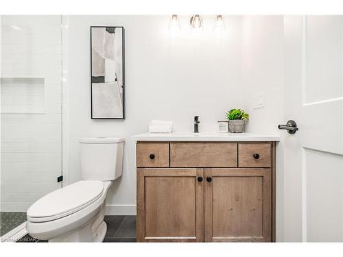 5-41 Fieldstone Lane, Elora, ON - Indoor Photo Showing Bathroom