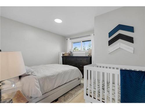 199 Hill Street E, Fergus, ON - Indoor Photo Showing Bedroom