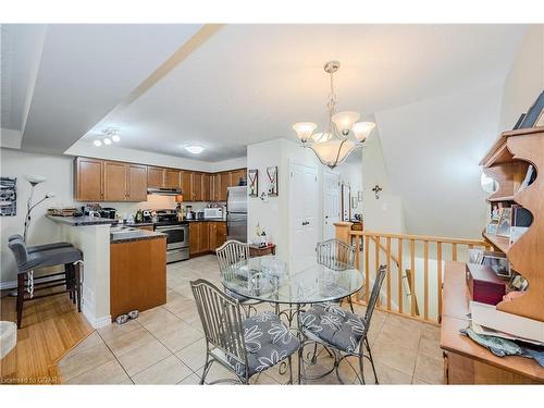 51-167 Arkell Road, Guelph, ON - Indoor Photo Showing Dining Room