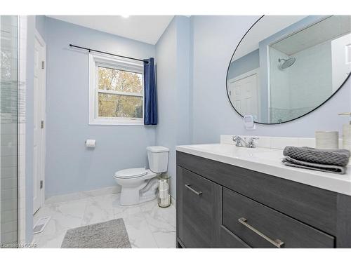 1 Mohawk Line, Lowbanks, ON - Indoor Photo Showing Bathroom