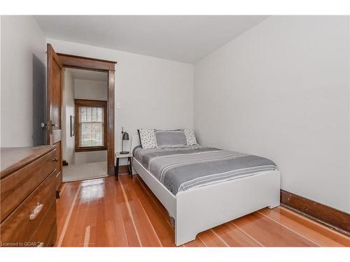 250 Union Street W, Fergus, ON - Indoor Photo Showing Bedroom