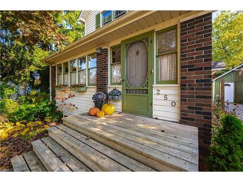 250 Union Street W, Fergus, ON - Outdoor With Deck Patio Veranda