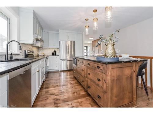 58 Clegg Rd, Elora, ON - Indoor Photo Showing Kitchen With Upgraded Kitchen